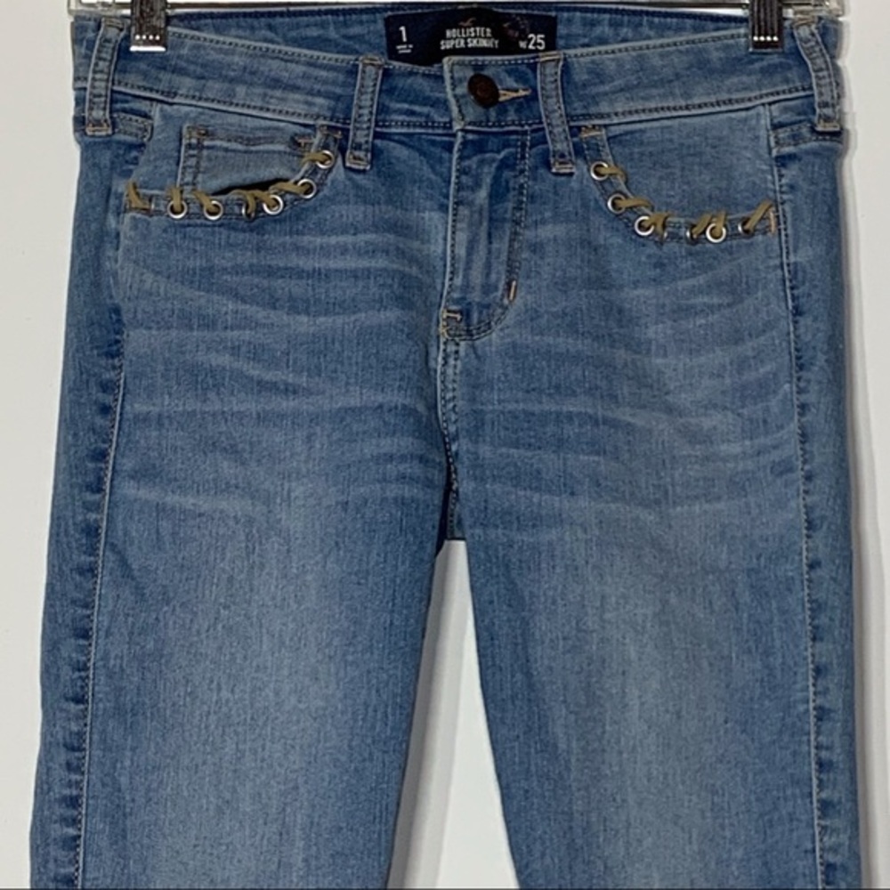 EUC Hollister Super Skinny Grommet Leather Lace Embellished Pocket Denim Jeans 1